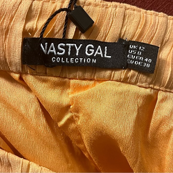 NASTY GAL PANTS 💅 - Picture 7 of 7